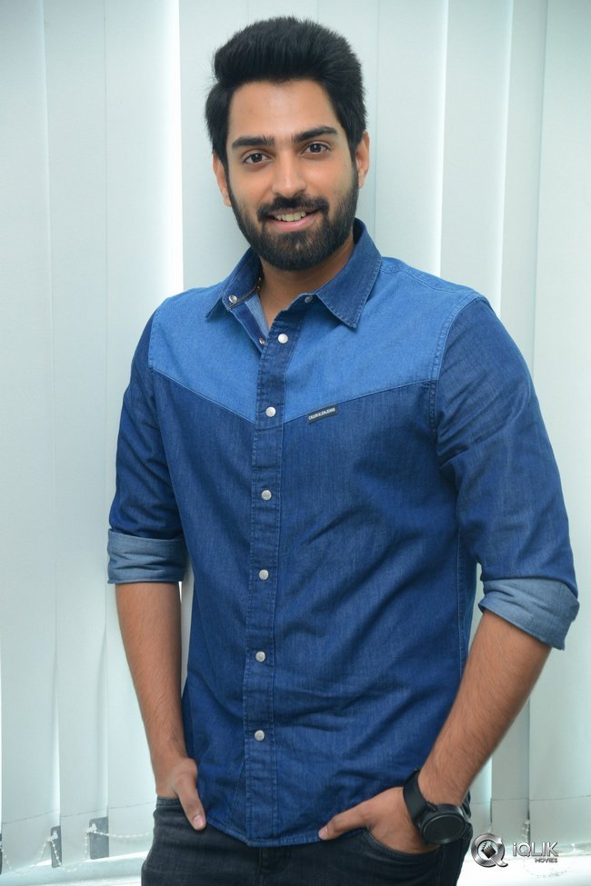 Actor-Shiva-Kandukuri-Interview-Stills